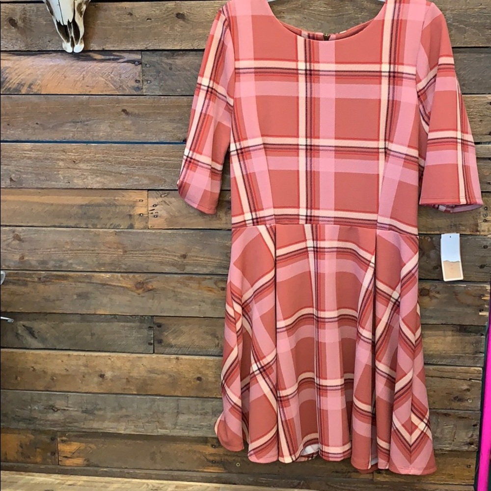 🌻4/$25 sale! NWT Copper Key Dress🌻